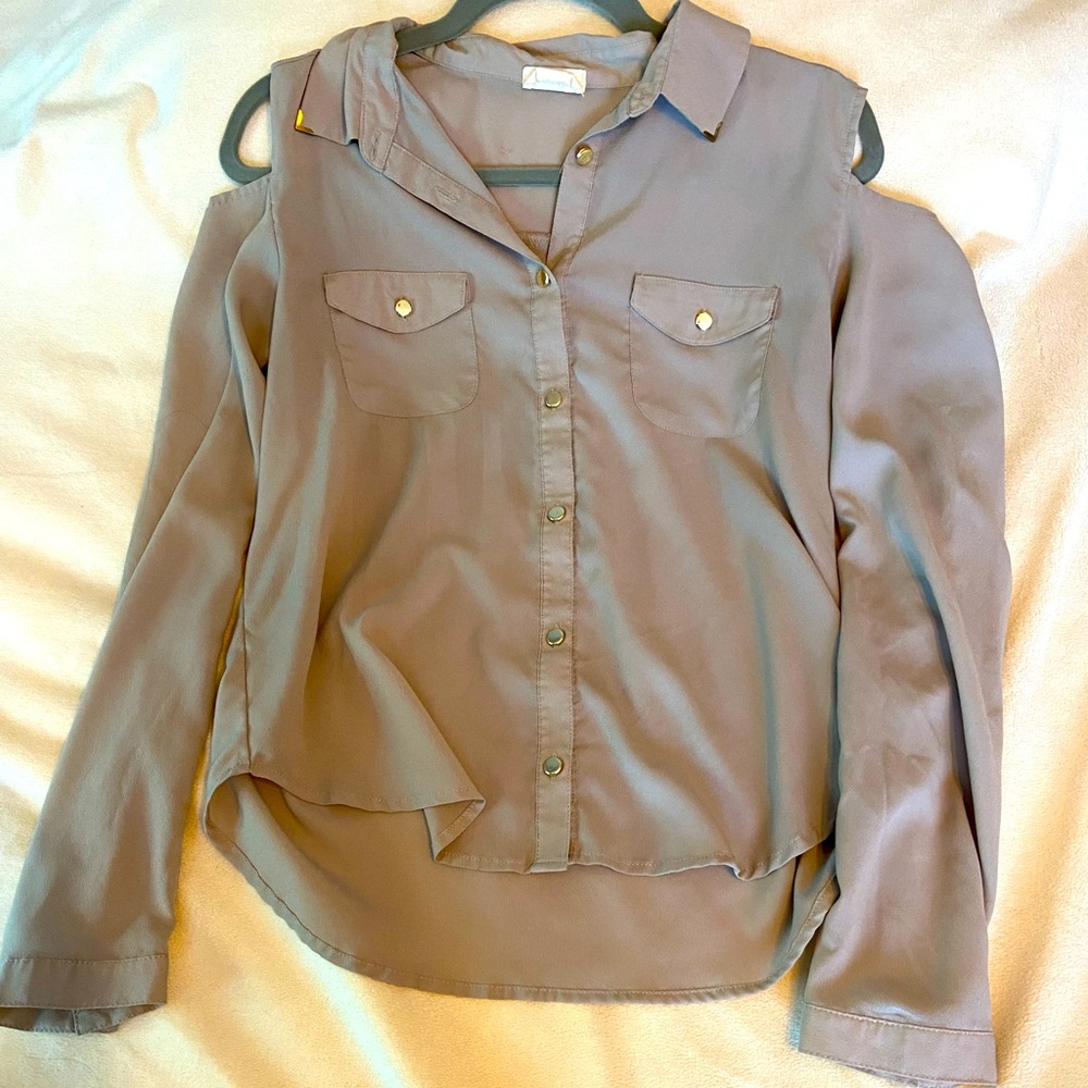 Medium taupe button up with open shoulders.
